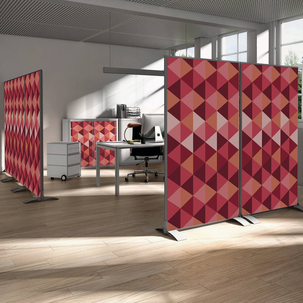 Maroon Triangles Vertical Divider Screen X698