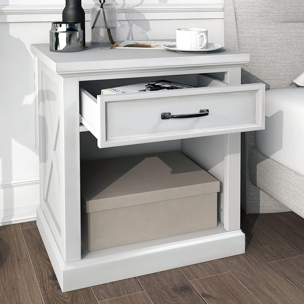 Rustic Gray 3-Drawer Wood Nightstand Q497200