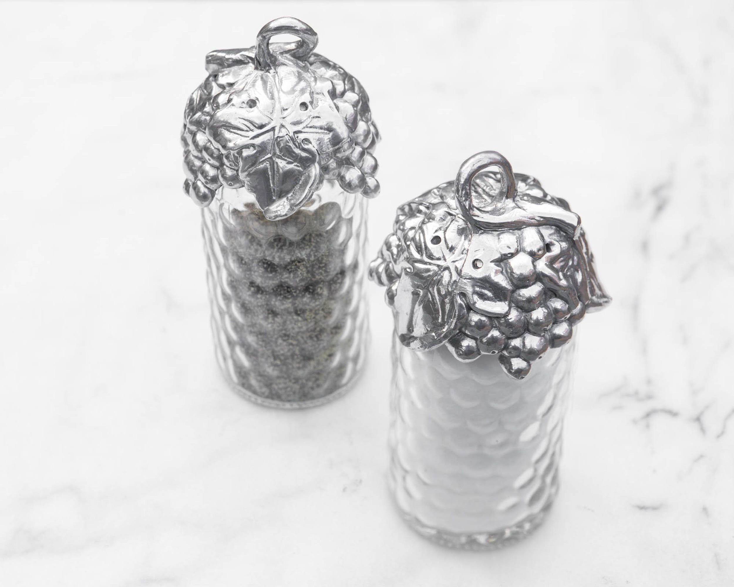 Grape Salt and Pepper Set E610