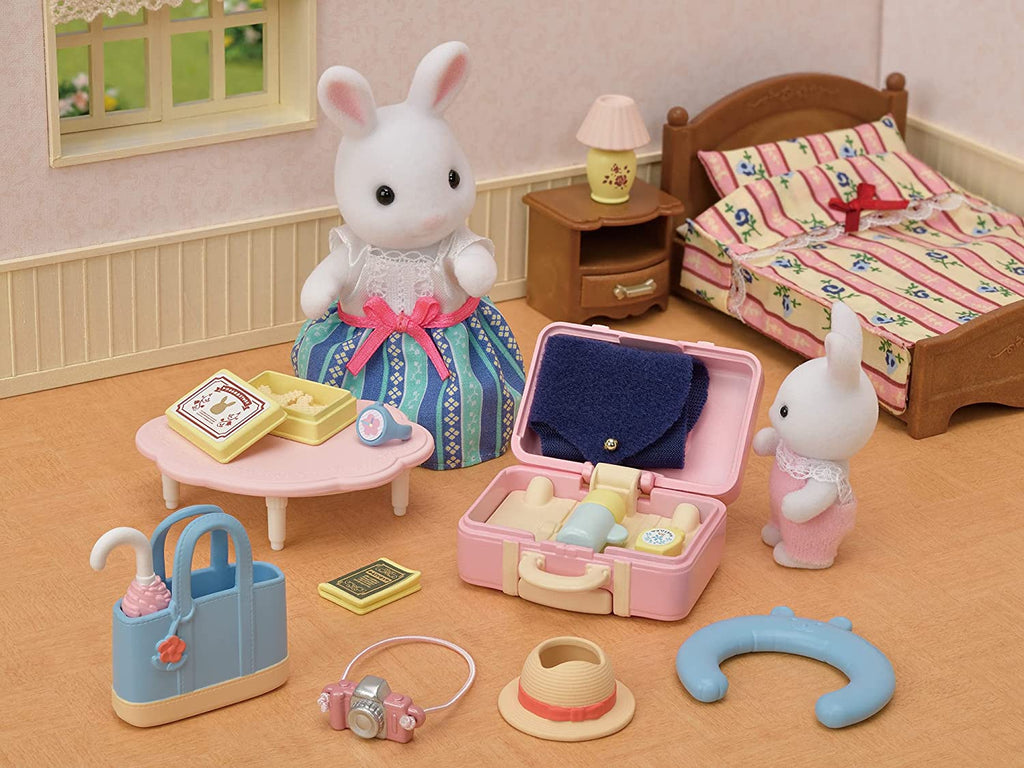 Snow Rabbit Mother's Weekend Travel Set Dollhouse Playset C69307