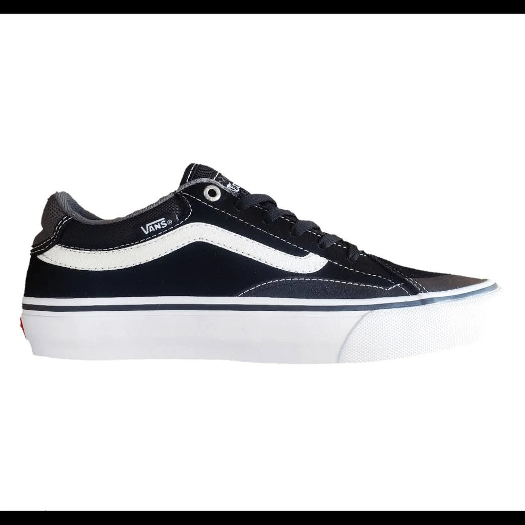 Black/White Advanced Skate Shoes B2812