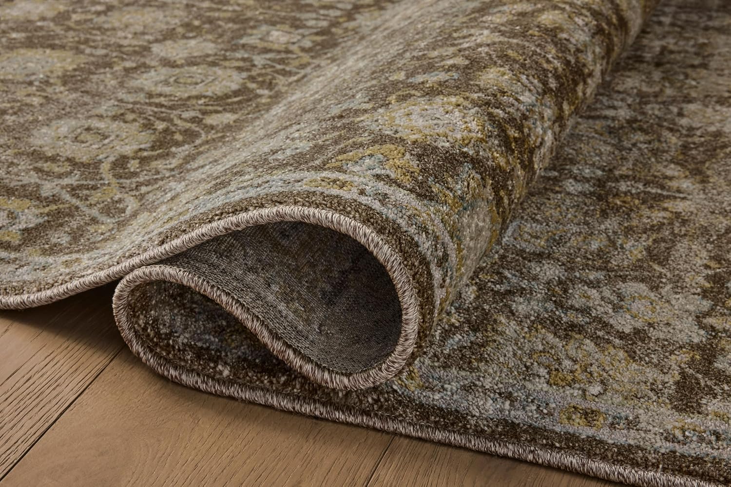7'-6" x 7'-6" Round Area Rug T251