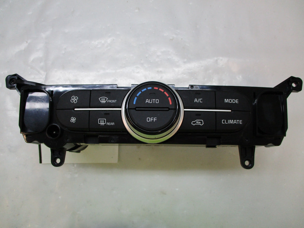 17 18 19 Kia Soul Auto Climate Heater AC Control G1122