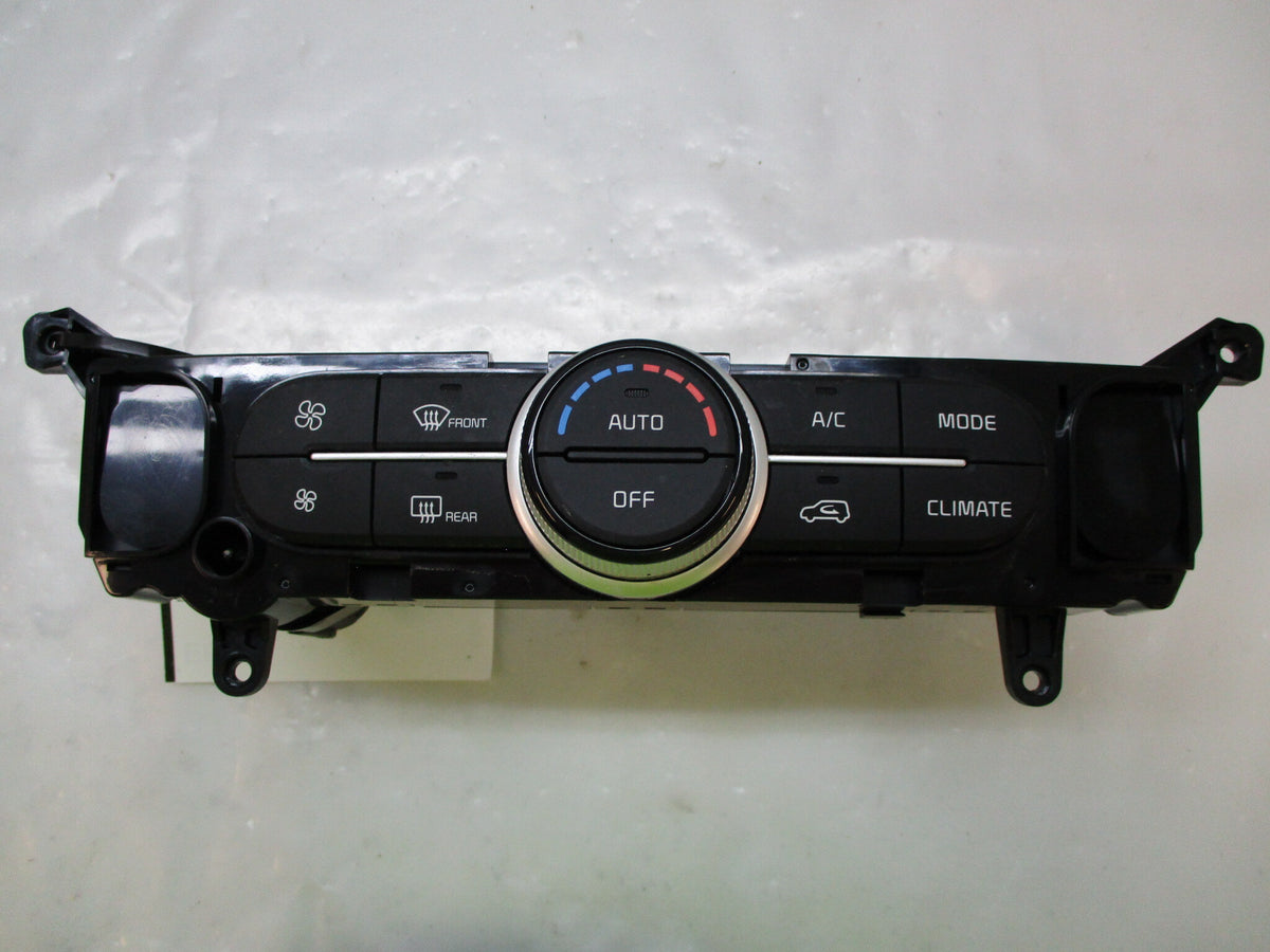 17 18 19 Kia Soul Auto Climate Heater AC Control G1122